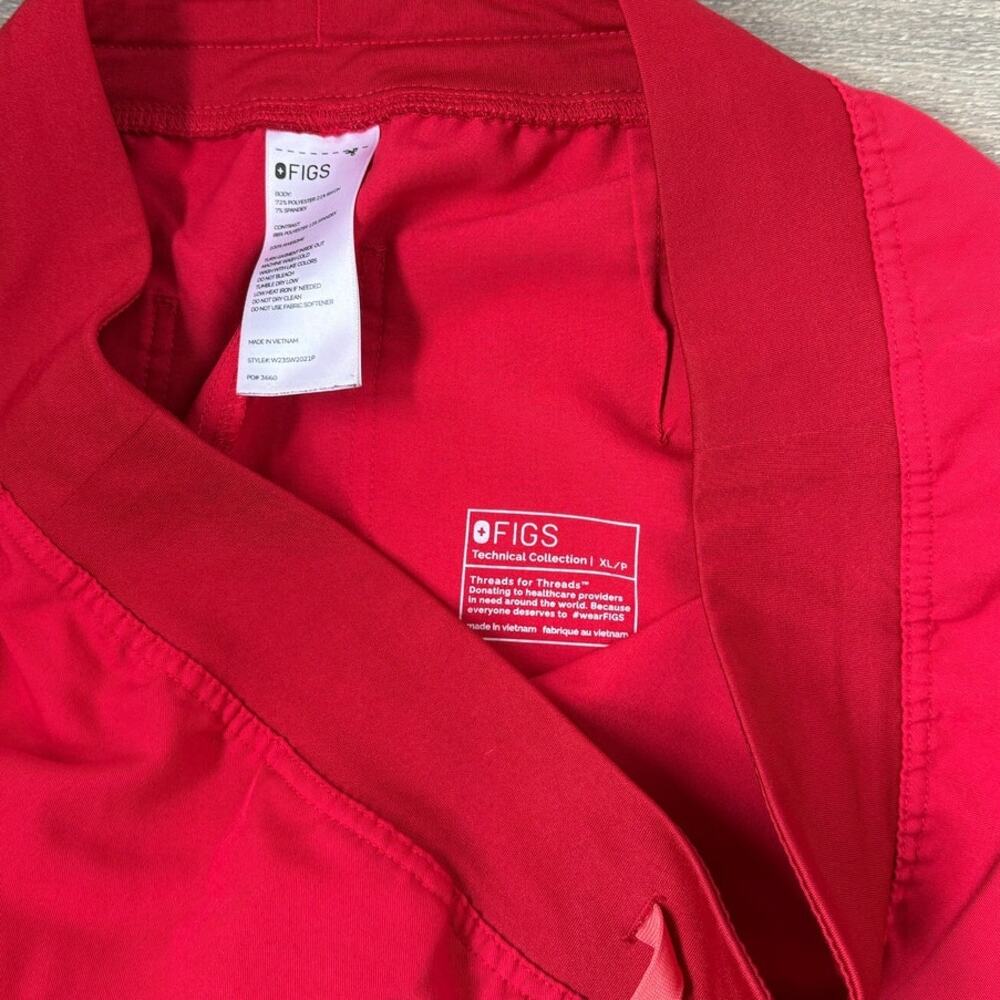 Figs Women's Scrub Set in Red and Blue - Picture 7 of 7
